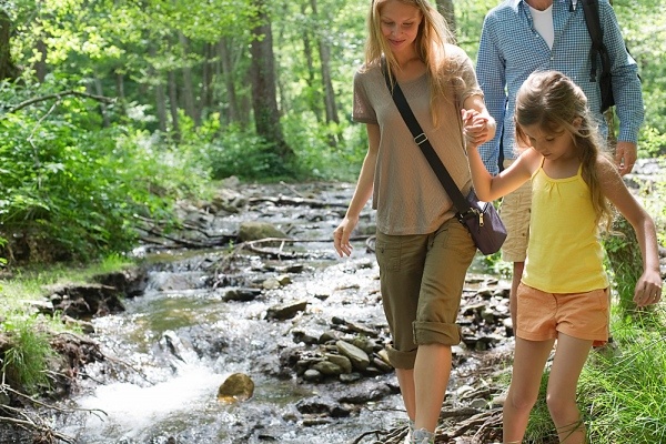 Cool Fun Family Hiking in the poconos lehigh gorge